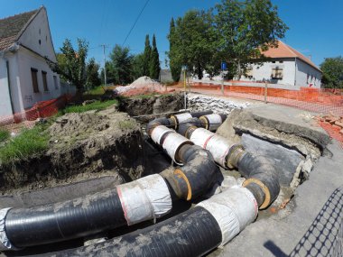 Yalıtılmış yeraltı boruları