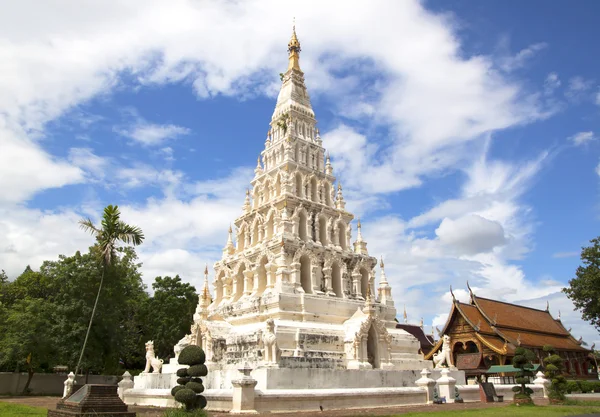 Wat Chedi Liam eller Wat Ku Kham — Stockfoto