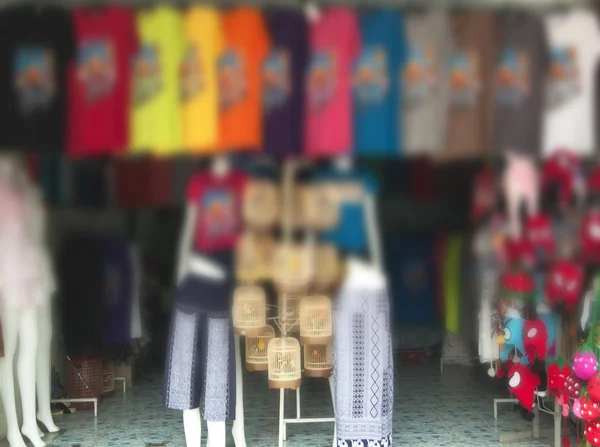 Tienda de ropa borrosa — Foto de Stock