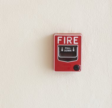 Acil durum düğmesine fire sonu cam