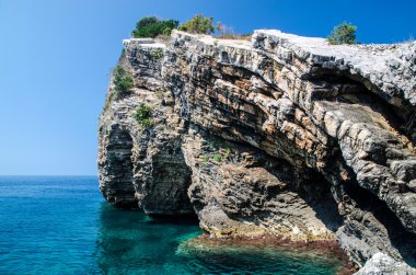 Karadağ, denizin taşları