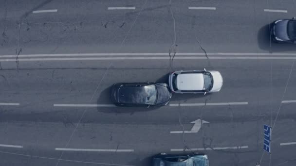 Två-bil krasch närbild - ovanifrån drönare skott — Stockvideo