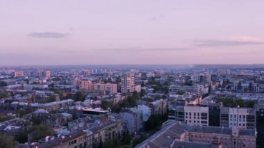 Kharkiv, Ukrayna 'nın Havadan Görüntü Çekimi, Pembe Günbatımı, Şehir Ufku