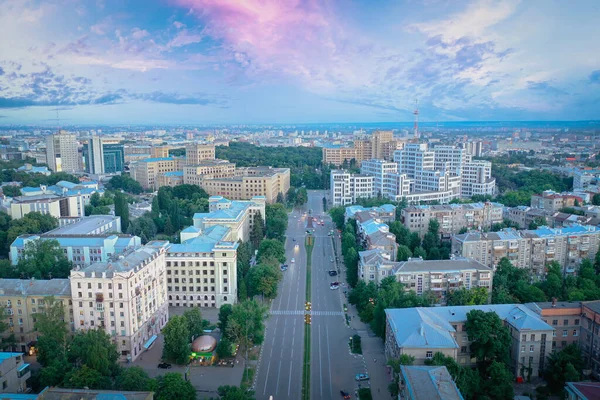 Harkiv, Bilim Bulvarı, Derzhprom, Tıp Üniversitesi ve Karazin Üniversitesi Mimarisi — Stok fotoğraf