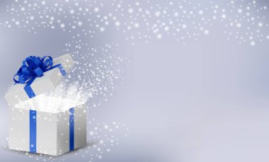 Mavi kurdeleli beyaz kutu ve üstünde fiyonk. Parlayan parıltı ve sihirli ışıkla dolu bir tatil kutusunu açtım. Kutlama dekorasyonu nesneleri, yeni yıl ve Noel tasarımı. Vektör illüstrasyonu.