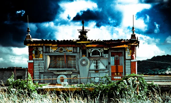 Multicolour ev, küçük ev steampunk stile