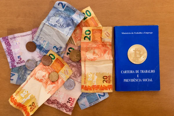Nota Reais Dinheiro Corrente Brasileiro — Fotografia de Stock Editorial ©  cesarvr #215623530