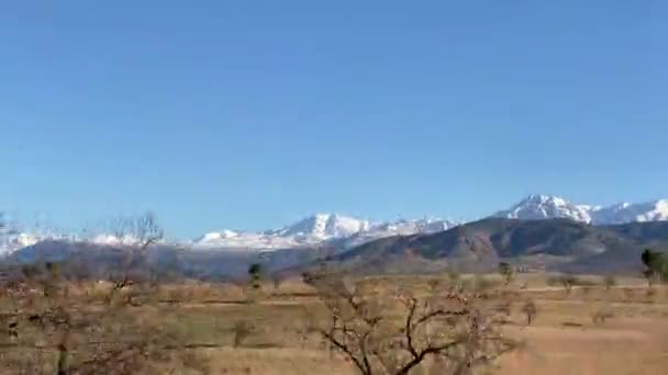 从摩洛哥的高山、树木、沙漠中的风景看风景 — 图库视频影像