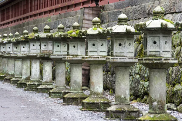 Eine Reihe traditioneller japanischer Laternen — Stockfoto