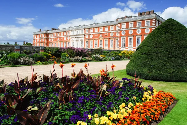 Tuinen van Hampton court palace Rechtenvrije Stockafbeeldingen