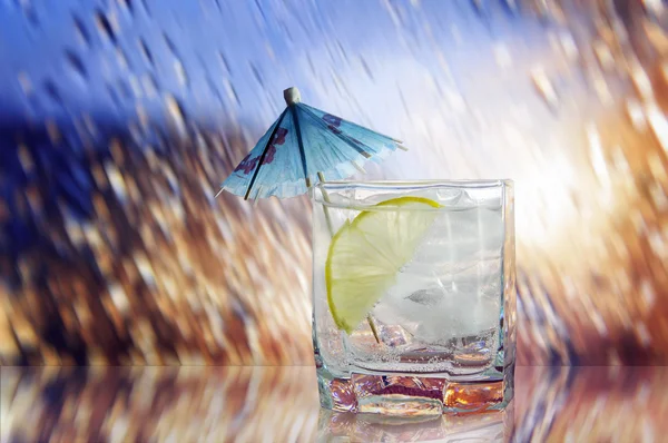 El vaso de bebida con hielo — Foto de Stock