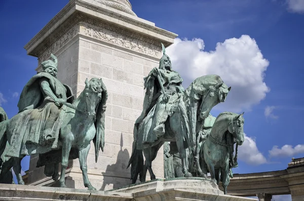 Piazza degli Eroi a Budapest, una piazza dedicata ai re ungheresi — Foto Stock