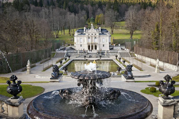 Almanya'da Linderhof Sarayı
