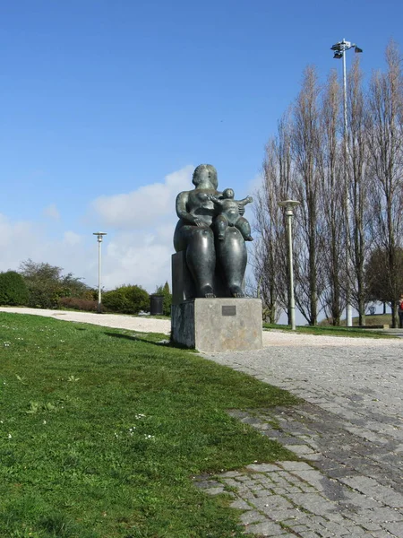 Maternity Statue Created Fernando Botero Located Amalia Rodrigues Garden Lisbon — Stock Photo, Image