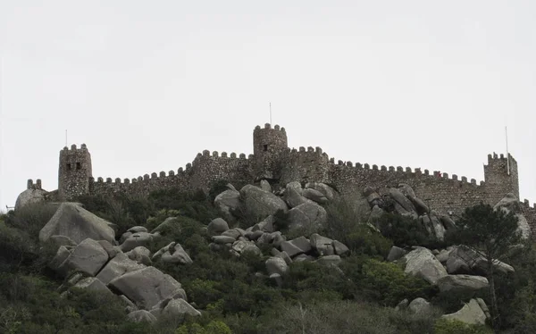 Castillo Los Moros Situado Una Colina Sobre Ciudad Sintra Portugal — Foto de Stock