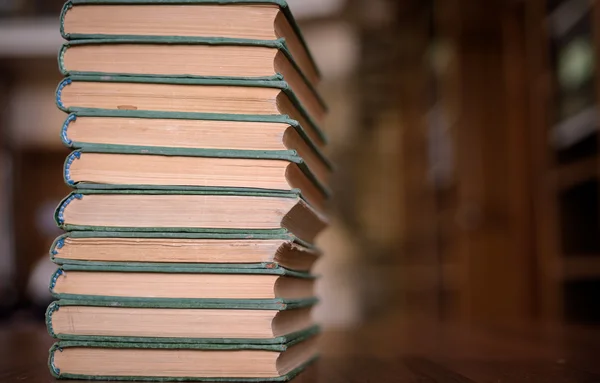 Montones de libros — Foto de Stock