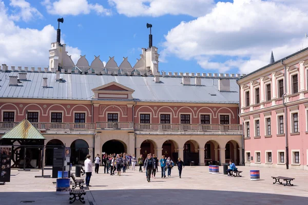 Antigua calle en la antigua ciudad polaca Lublin — Foto de Stock