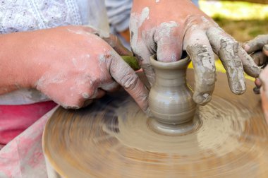 geleneksel el yapımı seramik tencere 