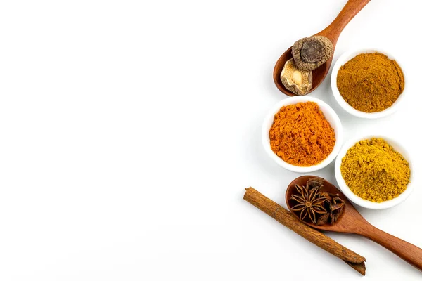 Hot Spices, Cinnamon and Curry Powder