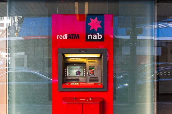 NAB Atm op Castlereagh street, Sydney, Australië — Stockfoto