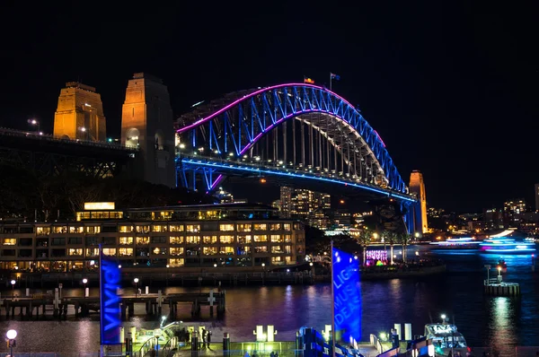 Puente del puerto en el festival Vivid Sydney 2016 — Foto de Stock