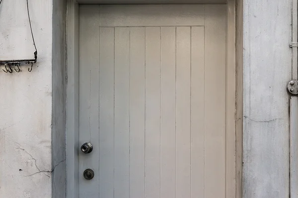 Ramshackle porta di legno — Foto Stock