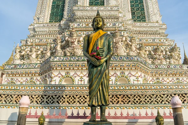 Buddha-álló szobor — Stock Fotó