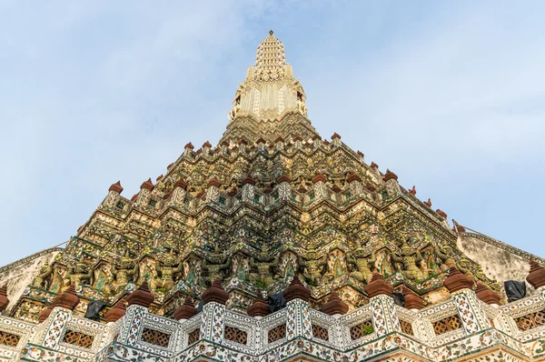Wat Arun, Temple of Dawn prang, chedi — Stock Fotó