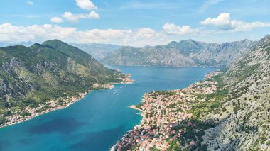 Kotor ve Kotor Körfezi 'nin havadan görünüşü. Karadağ. Yüksek kalite 4k görüntü