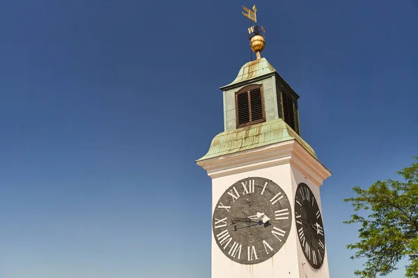 Torre Del Reloj Fortaleza Petrovaradin Novi Sad Serbia Foto Alta —  Fotos de Stock