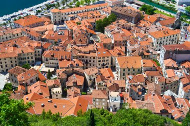 Eski Kotor kasabasının havadan görünüşü. Yüksek kalite fotoğraf