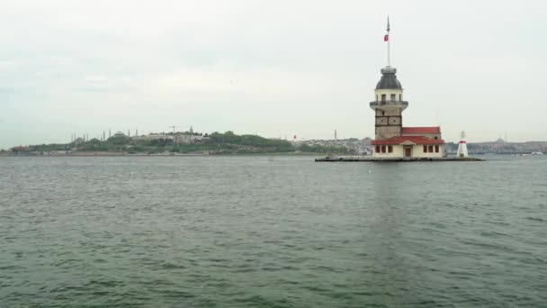 La Torre de las Doncellas en el Bósforo, Estambul, Turquía — Vídeos de Stock