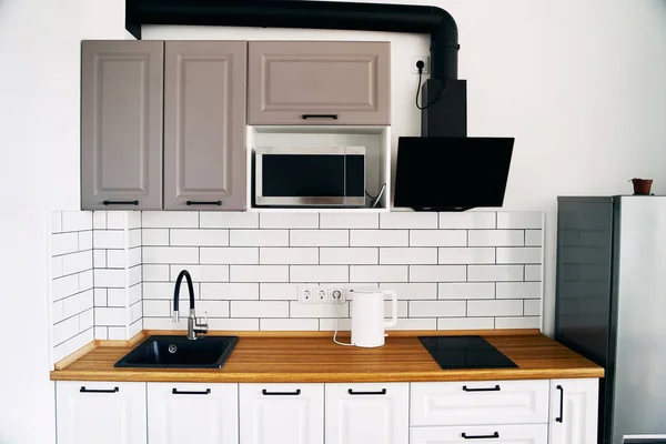 White Cabinets Wooden Counter Modern Kitchen High Quality Photo — Stock Photo, Image