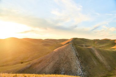 Uzun Dağlar Tepesi manzarası. Ural dağlarının başlangıcı. Orenburg bölgesi. Yüksek kalite fotoğraf