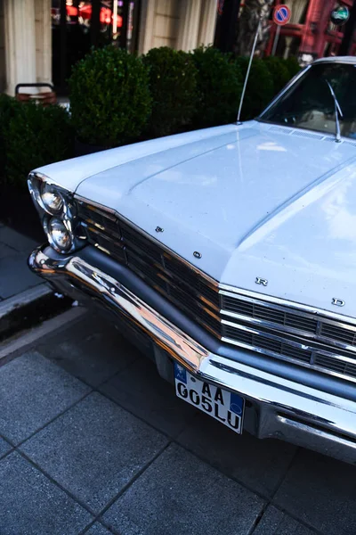 Durres, Albania - 1821: 1967 Ford Galaxie. — стоковое фото