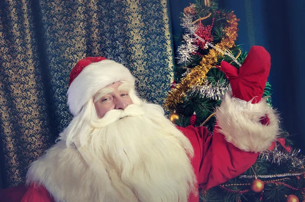 Babbo Natale in camera — Foto Stock