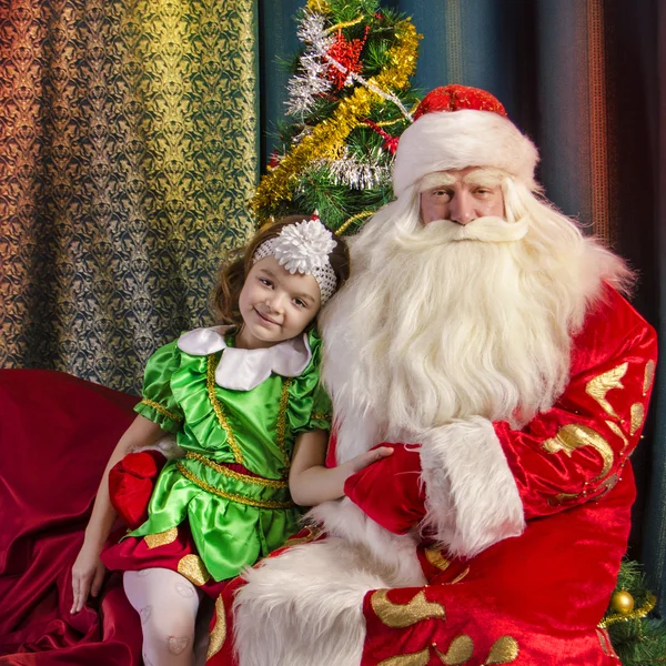 Babbo Natale si congratula con la gente — Foto Stock