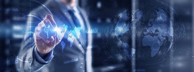 Gelecekçi Dünya hologramı ve HUD arayüz panelleri kontrol paneli. İş zekası gösterge paneli.