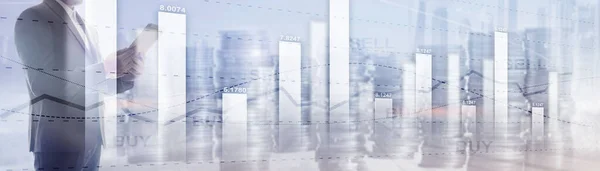 Kaufen und verkaufen finanzielles Konzept. Geschäftsdiagramm Aktienmarkt-Chart. Digitale Diagramme und Bildschirm-Schnittstelle. Panorama-Banner. — Stockfoto