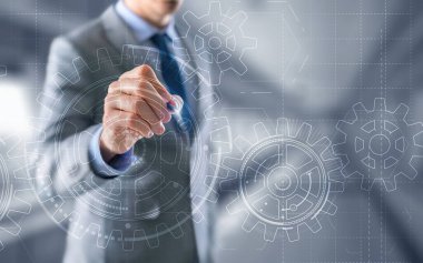 İş adamı, başarı kavramına vites çekiyor. 3B Gear Sanal Ekranı.