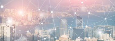 Ağ hızlı kablosuz internet konsepti iot ağ telekomünikasyon 5g web sitesi başlığı çift pozlama şehir silüeti görünümü