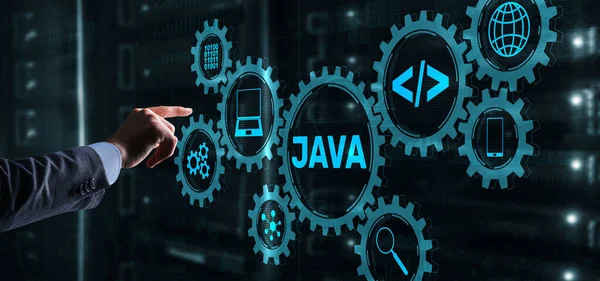 Hombre de negocios empujando en una interfaz de pantalla táctil Concepto de programación Java. Máquina virtual — Foto de Stock