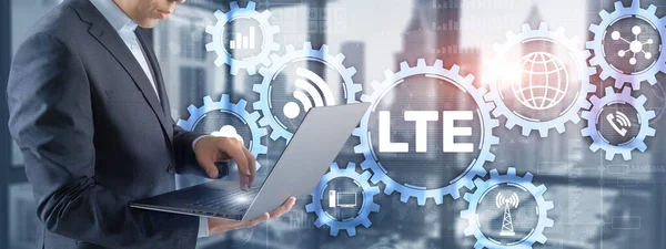 Sanal ekranda LTE Mobil ve telekomünikasyon teknolojisi kavramı — Stok fotoğraf