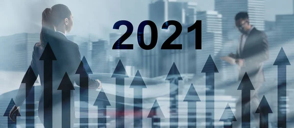 Ano Novo 2021 Gráfico de crescimento financeiro no contexto empresarial desfocado — Fotografia de Stock