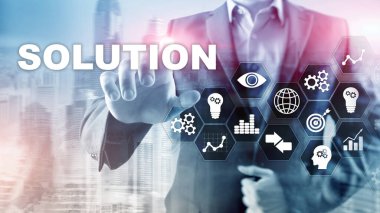 İş çözümleri, başarı ve strateji kavramı. Çözümlerle birlikte iş sürecinin sanal diyagramının yapılandırılması.