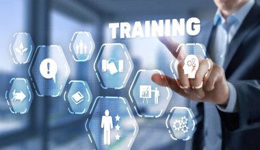 İşadamı, yazıt eğitiminde sanal ekrana tıklıyor