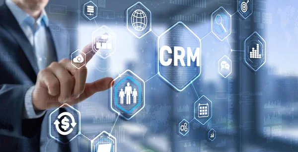 客户关系管理系统的概念。商人摸手指CRM — 图库照片