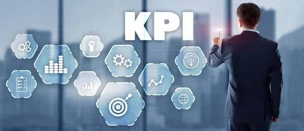 KPI Anahtar Performans Göstergesi İş Teknolojisi Konsepti 2021 — Stok fotoğraf