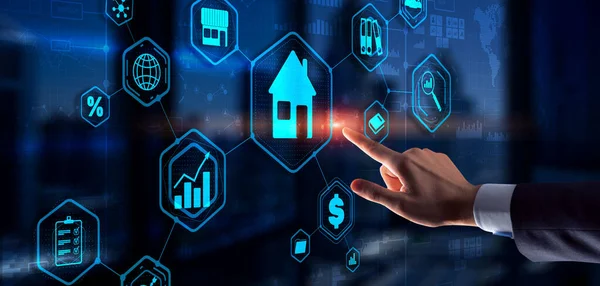 Concepto inmobiliario en pantalla virtual. Tecnología empresarial 2021 —  Fotos de Stock