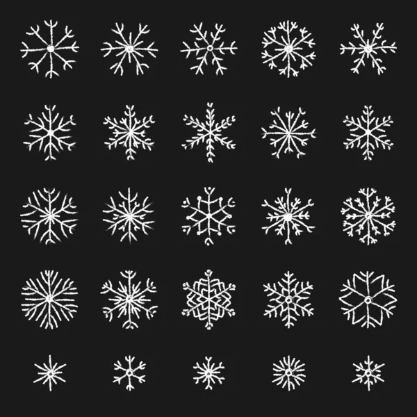 Ensemble de différents flocons de neige dessinés à la main avec texture craie. Collection de flocons de neige Doodle pour la conception de Noël d'hiver. — Image vectorielle